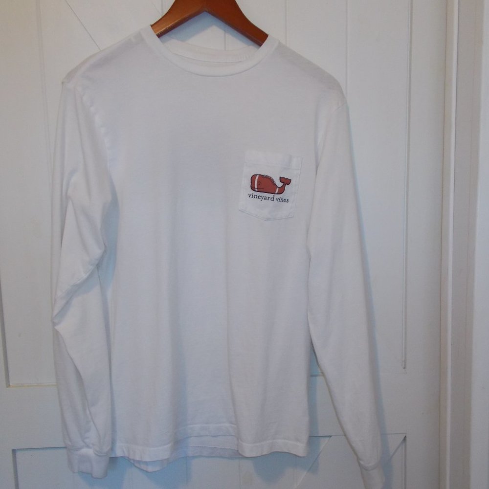 Vineyard Vines Long Sleeve Football Field‎ Graphic Pocket T-Shirt SIze S